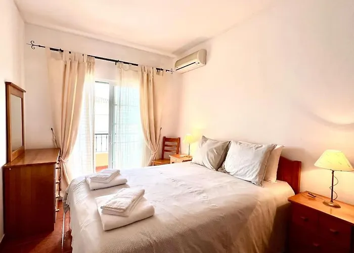 Casa Rosado Tipica Portuguesa Barao de Sao Joao